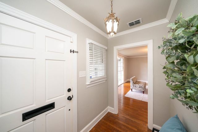 1427 S Wall Ave, Tyler, TX 75701