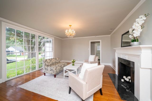 1427 S Wall Ave, Tyler, TX 75701