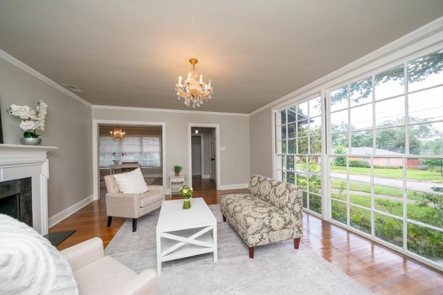 1427 S Wall Ave, Tyler, TX 75701