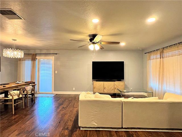 43639 Park Avenue, Lancaster, CA 93534