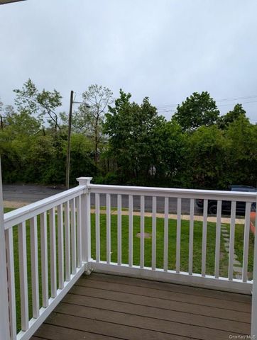 11A Hemlock Drive 8, Bay Shore, NY 11706