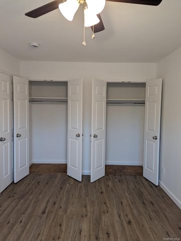 11A Hemlock Drive 8, Bay Shore, NY 11706