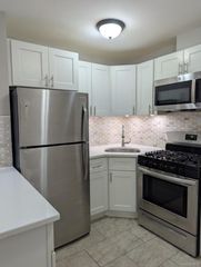 11A Hemlock Drive 8, Bay Shore, NY 11706