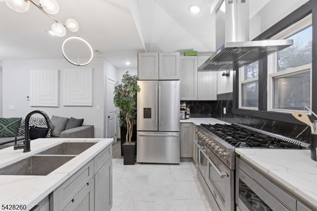594 Belleville Ave, Belleville Twp., NJ 07109