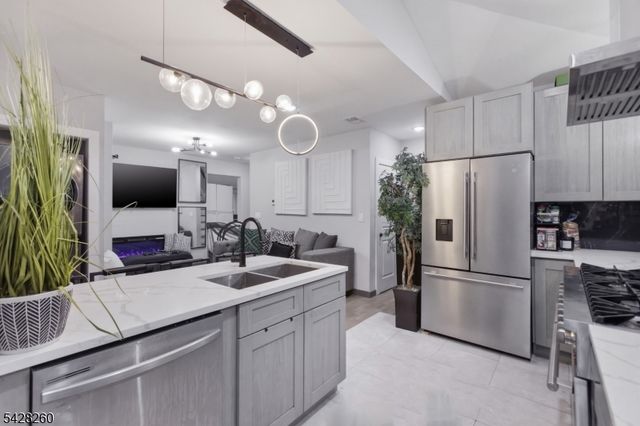 594 Belleville Ave, Belleville Twp., NJ 07109