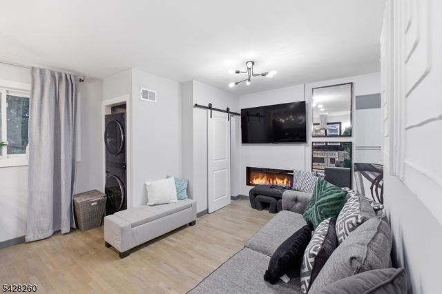 594 Belleville Ave, Belleville Twp., NJ 07109