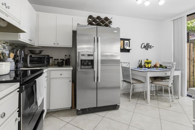 5803 Fox Hollow Drive B, Boca Raton, FL 33486