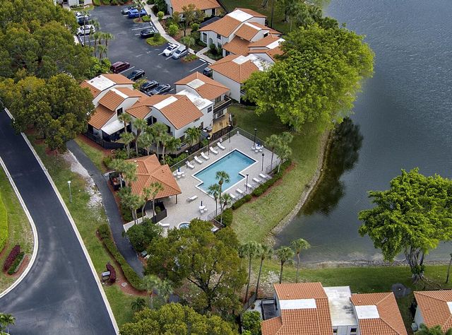 5803 Fox Hollow Drive B, Boca Raton, FL 33486