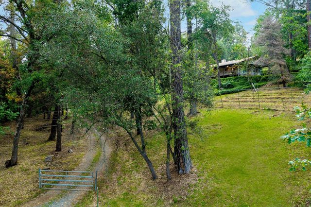 14073 Retrac Way, Grass Valley, CA 95949