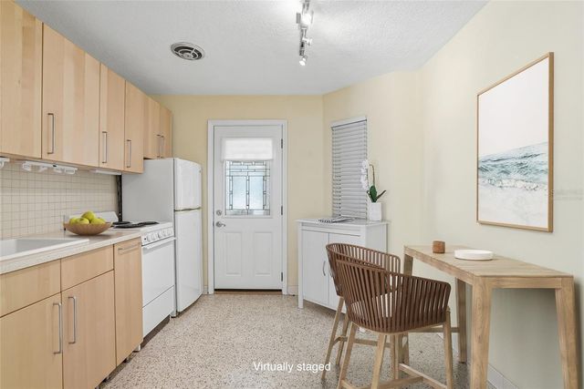 145 10TH AVENUE N 1, St Petersburg, FL 33701