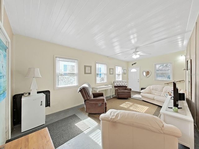 12501 ULMERTON ROAD 204, Largo, FL 33774