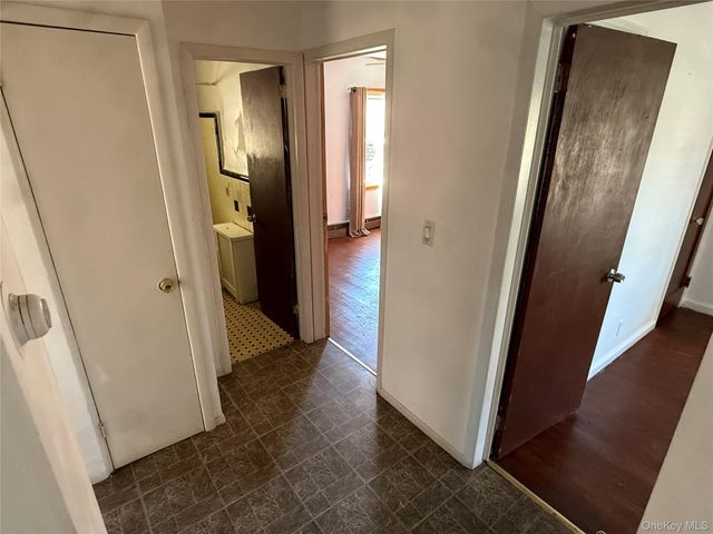 136 Henry Street, Valley Stream, NY 11580