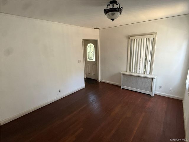 136 Henry Street, Valley Stream, NY 11580