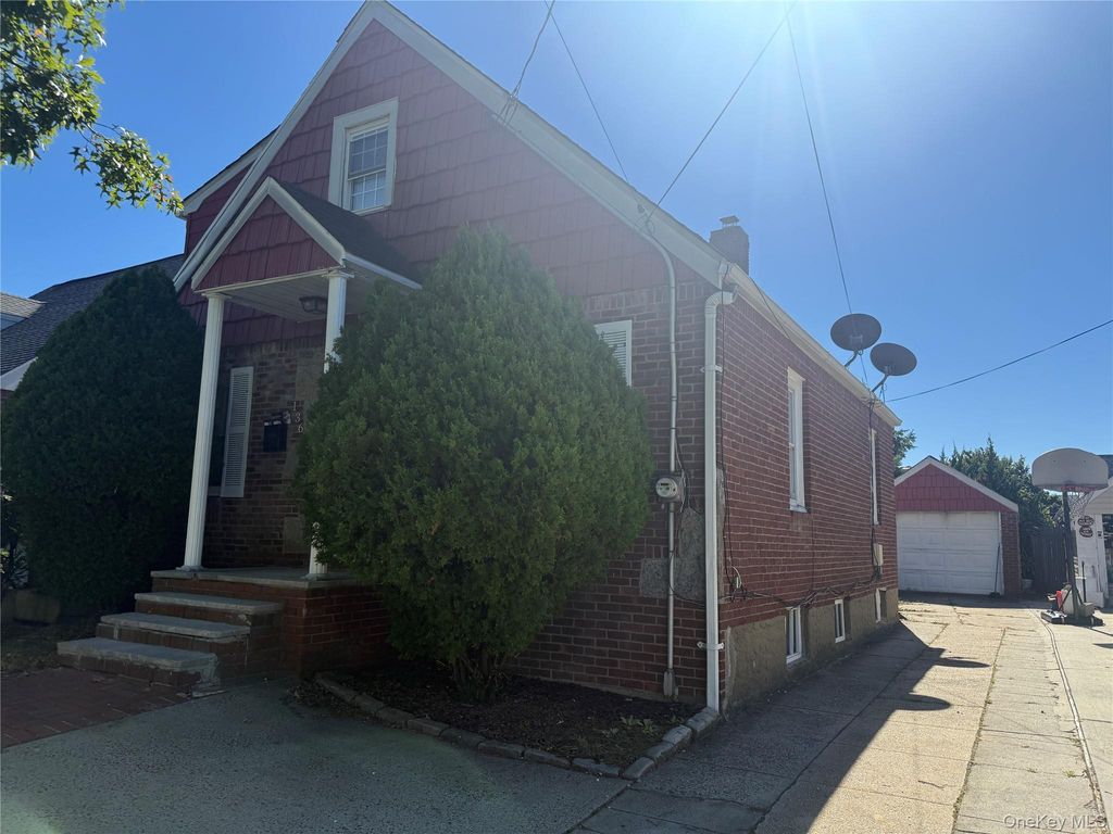 136 Henry Street, Valley Stream, NY 11580 — photo 2