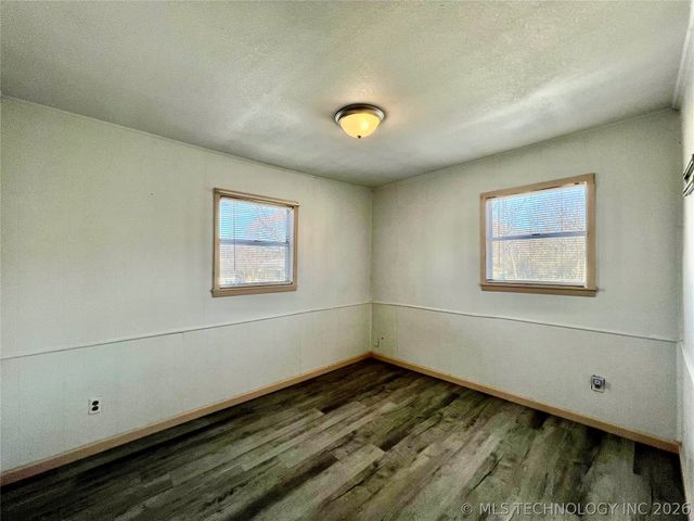 406 N Maytubby Street, Kingston, OK 73439