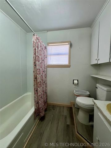 406 N Maytubby Street, Kingston, OK 73439