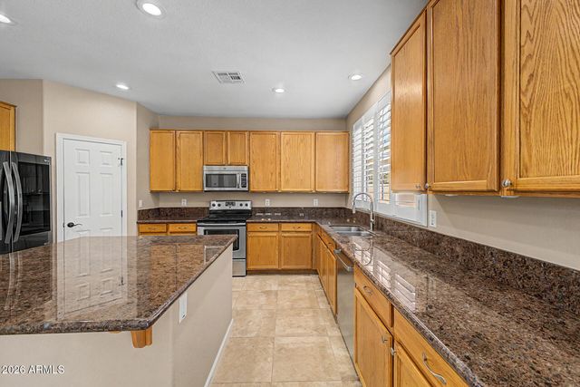 680 E BETSY Lane, Gilbert, AZ 85296