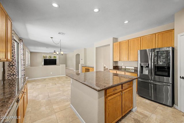 680 E BETSY Lane, Gilbert, AZ 85296
