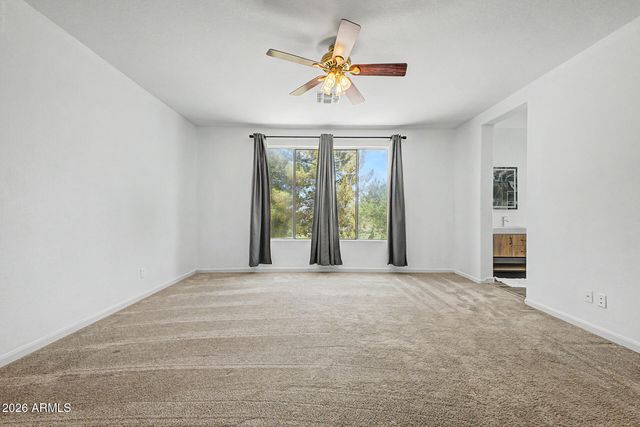 680 E BETSY Lane, Gilbert, AZ 85296