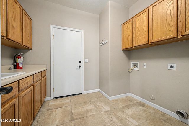 680 E BETSY Lane, Gilbert, AZ 85296