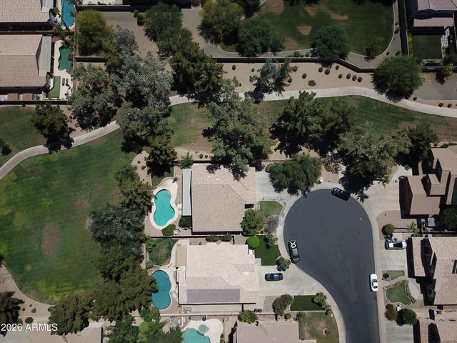 680 E BETSY Lane, Gilbert, AZ 85296