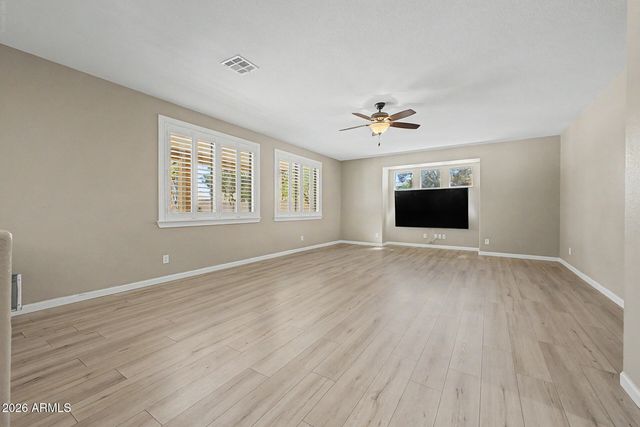 680 E BETSY Lane, Gilbert, AZ 85296