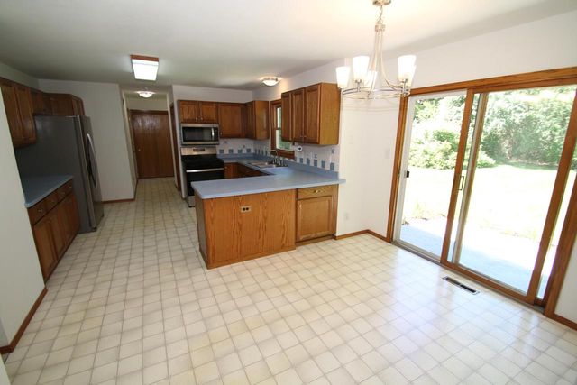 S70W19298 Wentland DRIVE, Muskego, WI 53150