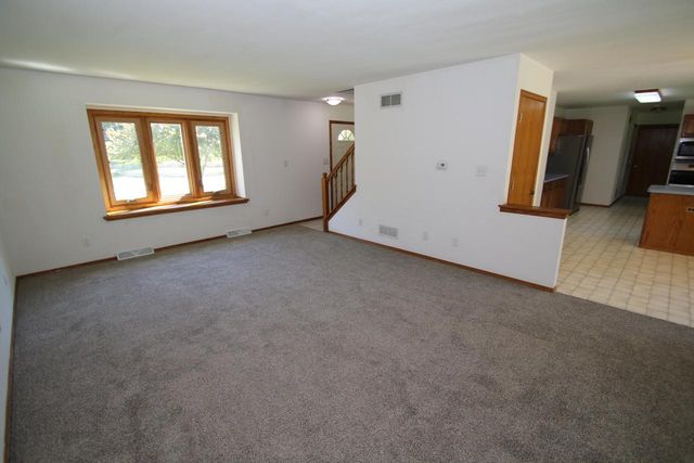 S70W19298 Wentland DRIVE, Muskego, WI 53150