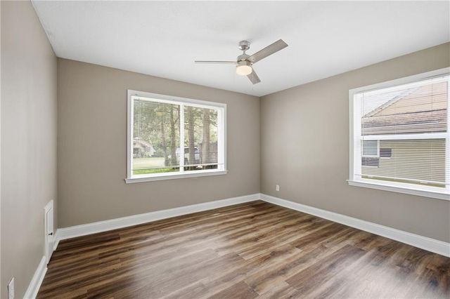 1124 E 80th Street, Kansas City, MO 64131