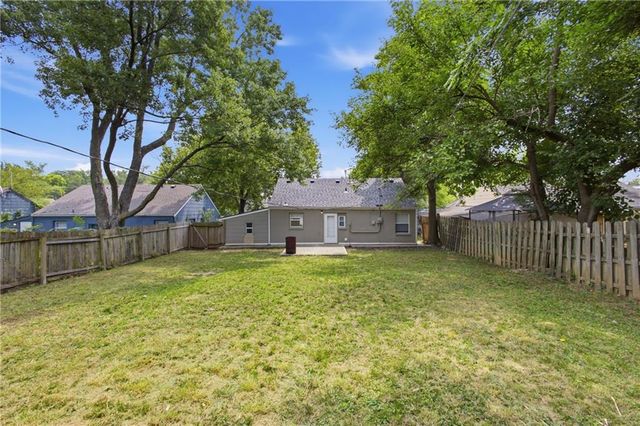 1124 E 80th Street, Kansas City, MO 64131