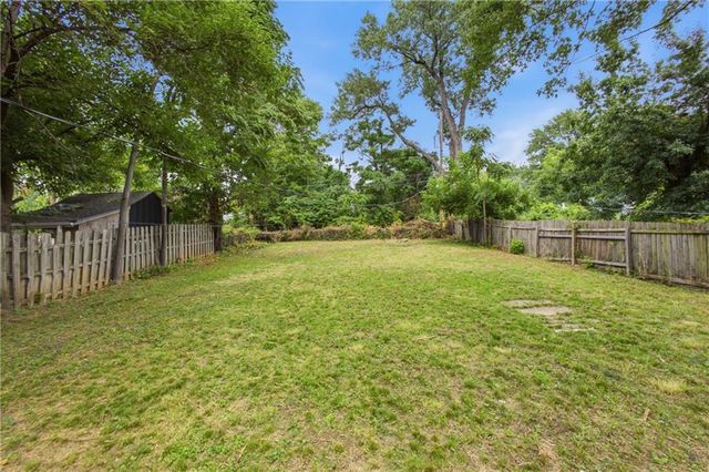 1124 E 80th Street, Kansas City, MO 64131