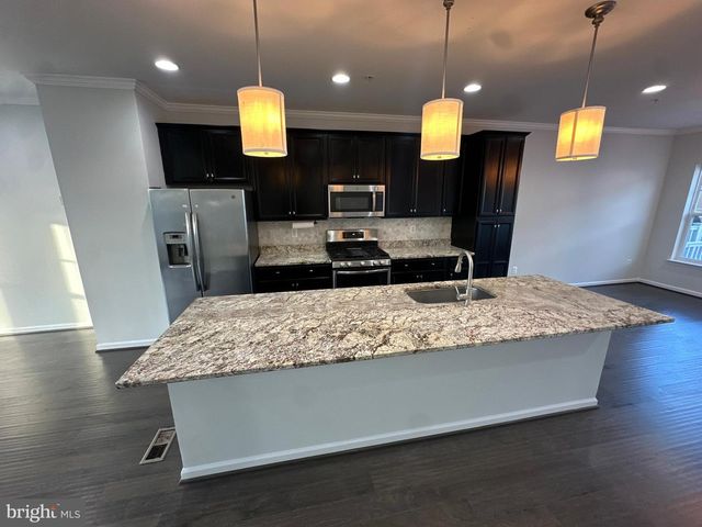 7206 HARTLEY LN, Glen Burnie, MD 21060