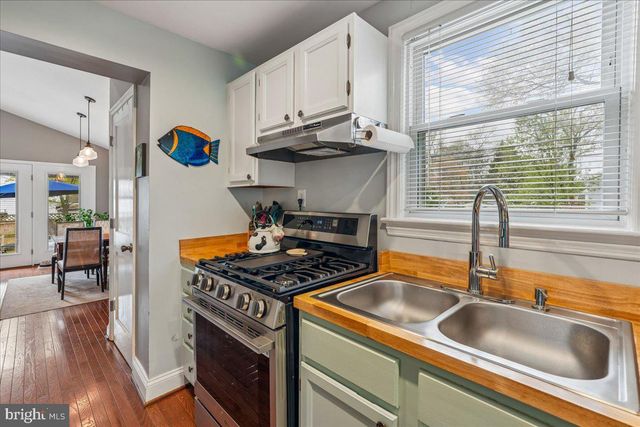 4801 NICHOLSON ST, Riverdale, MD 20737