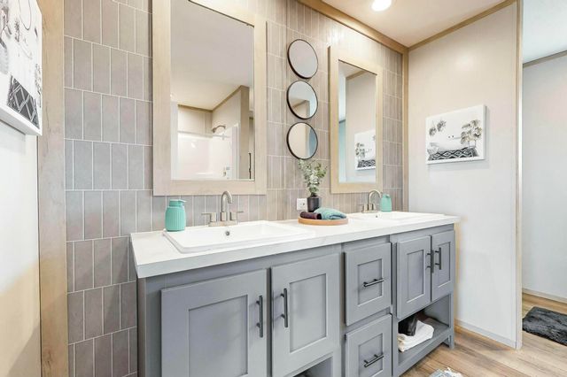 30 Scarlett O'Hara Street, Moriarty, NM 87035