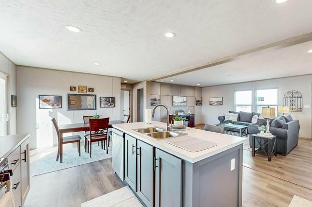 30 Scarlett O'Hara Street, Moriarty, NM 87035