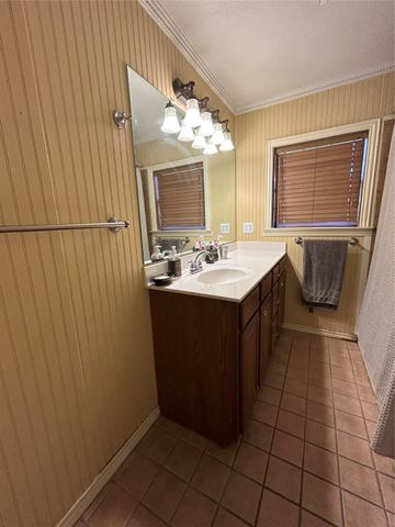 5 W HWY 84, Goldthwaite, TX 76844