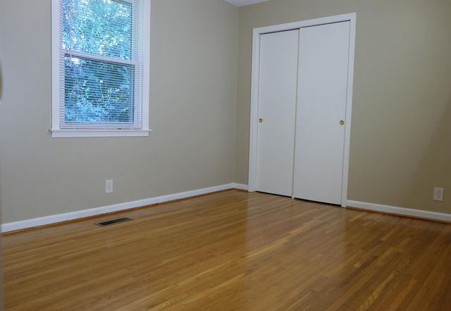2802 Valley Rd, Nashville, TN 37215