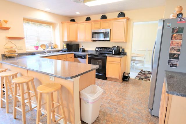 180 Bittersweet Way, Lexington, KY 40515