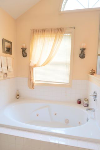 180 Bittersweet Way, Lexington, KY 40515