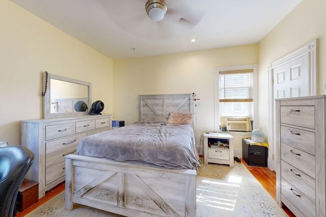14 Bayard St, Boston, MA 02134