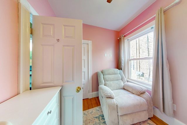 14 Bayard St, Boston, MA 02134