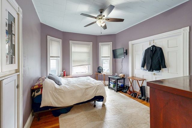 14 Bayard St, Boston, MA 02134