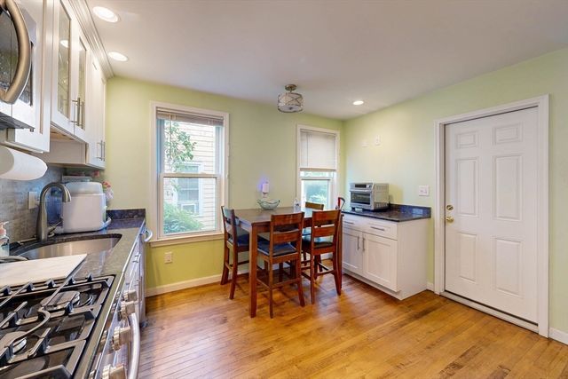 14 Bayard St, Boston, MA 02134