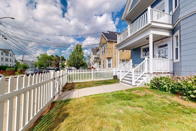 14 Bayard St, Boston, MA 02134