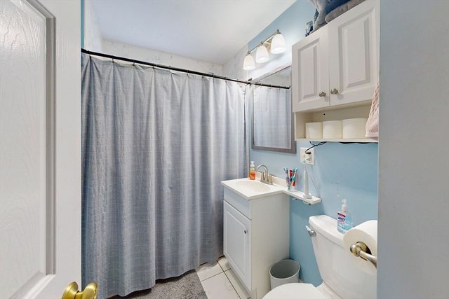 14 Bayard St, Boston, MA 02134