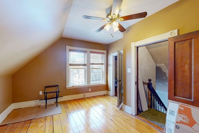 14 Bayard St, Boston, MA 02134