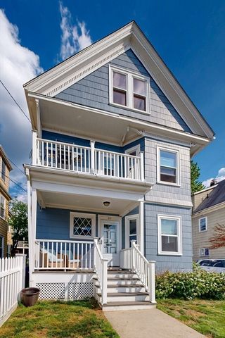 14 Bayard St, Boston, MA 02134