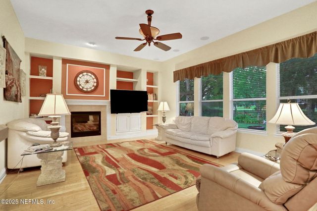 573 GOLDEN LINKS Drive, Orange Park, FL 32073