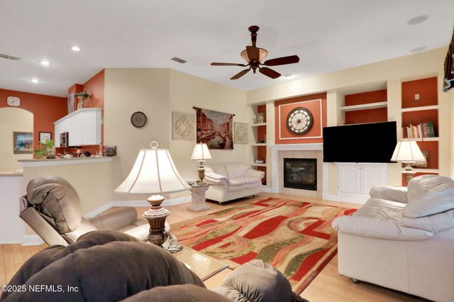 573 GOLDEN LINKS Drive, Orange Park, FL 32073