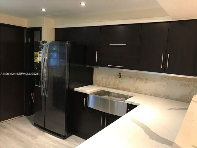 1540 NE 191st St 125, Miami, FL 33179